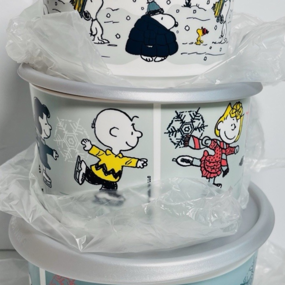 Tupperware Snoopy Holiday stacking canister set